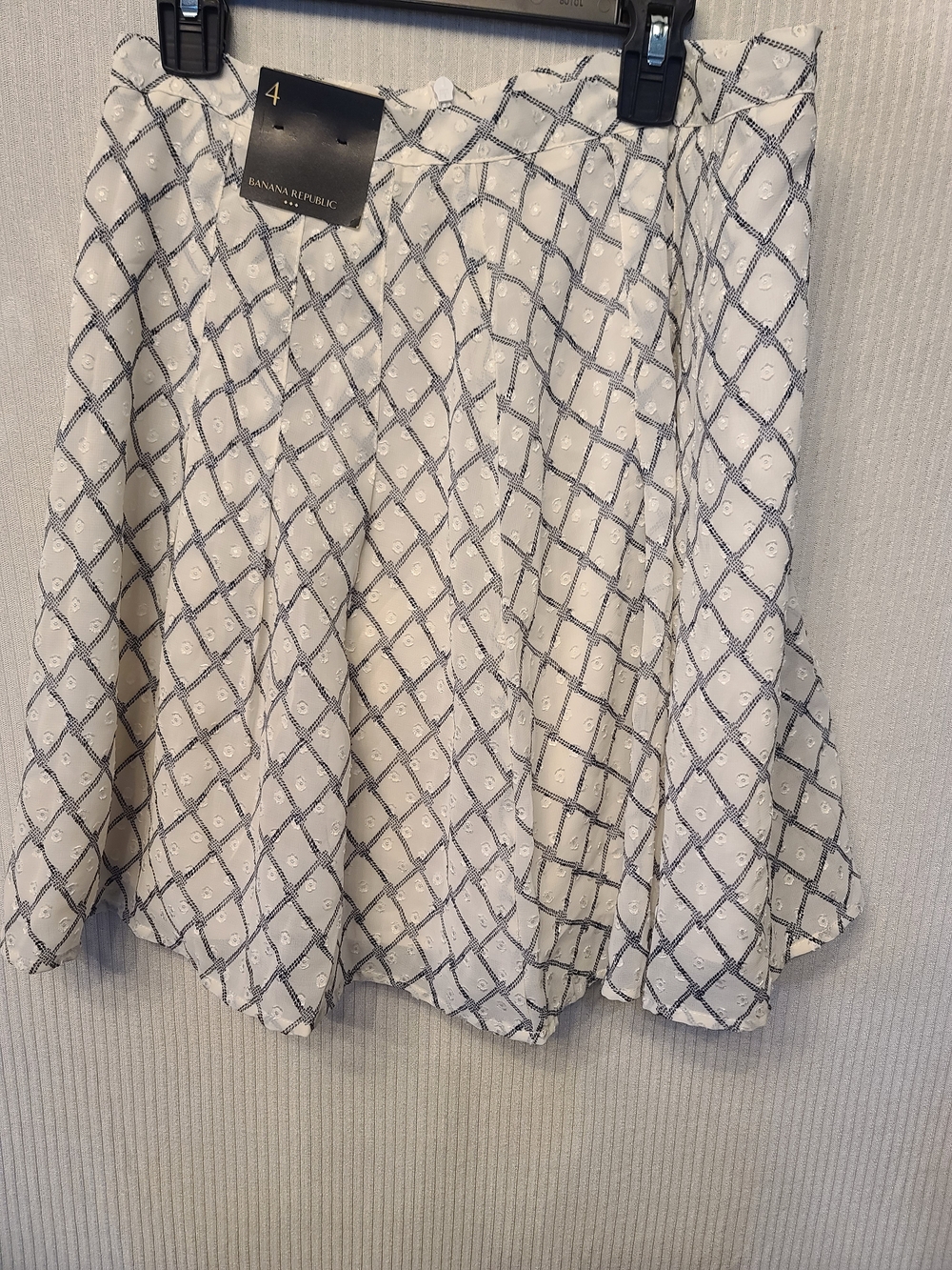 Banana Republic White Patterned Women's Top